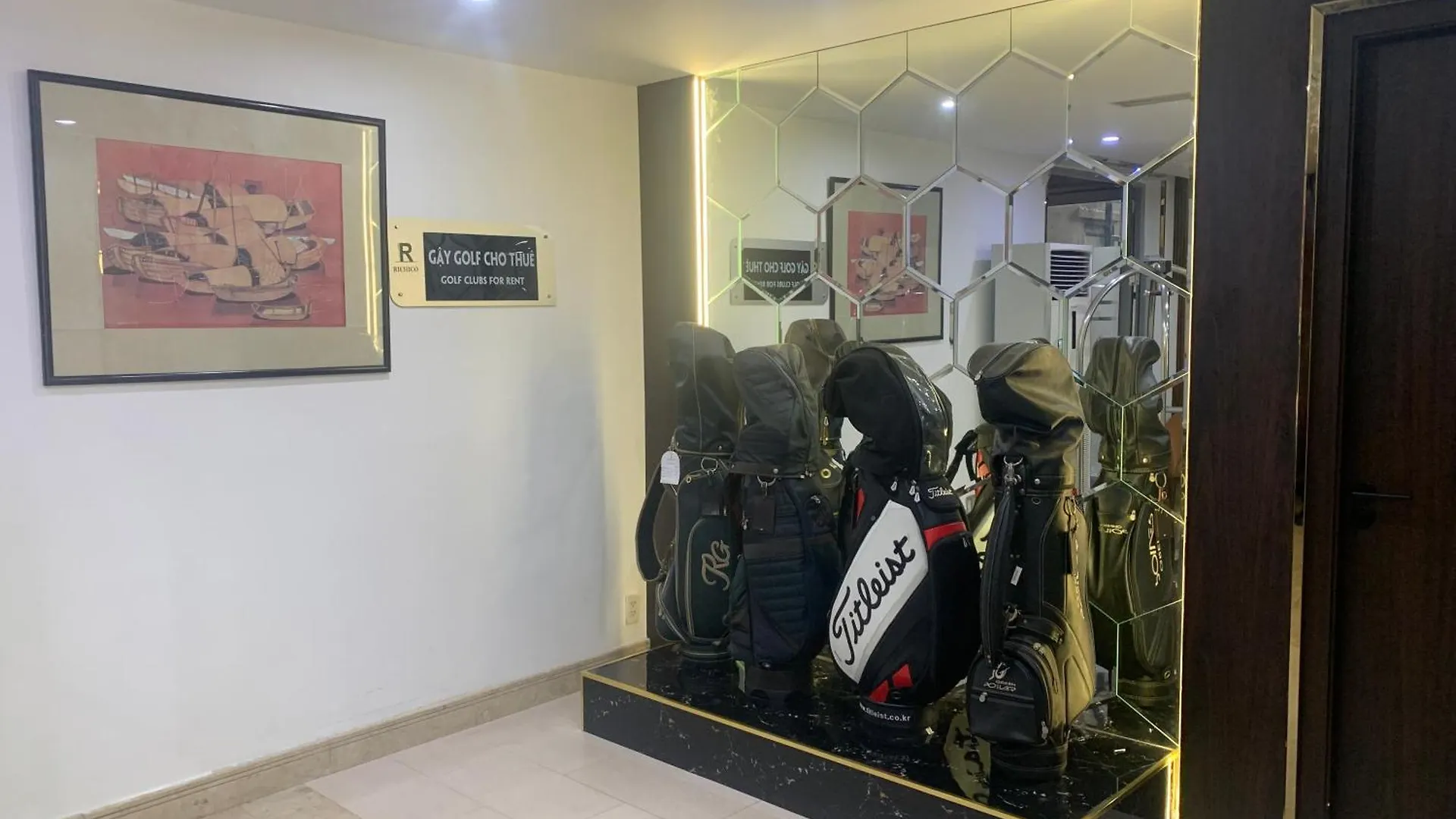 Ronal Hotel Da Nang 0*,  Vietnam